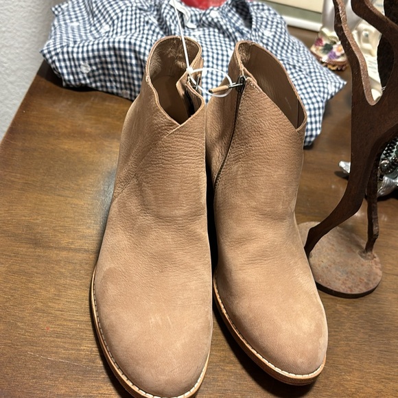 EILEEN FISHER Melrose Suede Ankle Boot In Earth Tumbled Nubuck - Picture 4 of 5